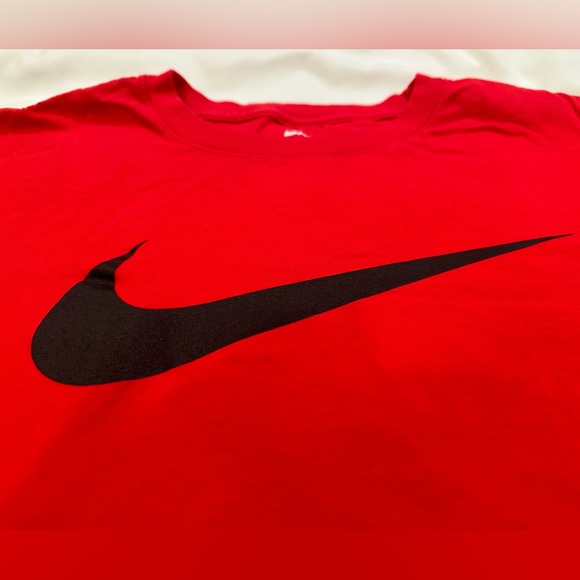 Vintage Regular Fit Nike Tee - Size:  XL - Picture 2 of 4